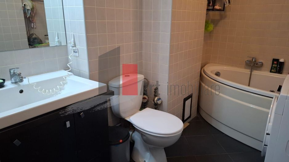 Vânzare apartament 3 camere Obregia - Poză 3