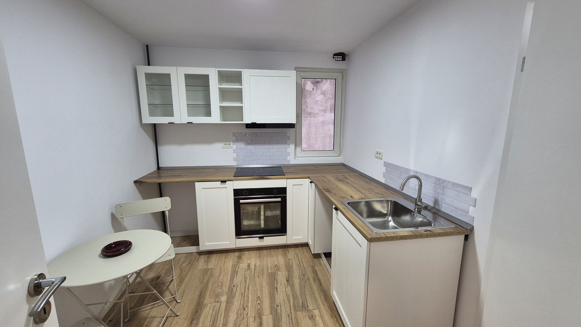 Apartament cu 2 camere complet renovat, prima inchiriere - Drumul Taberei - Poză 3