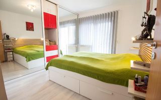 Apartament de 3 camere, decomandat, 2 parcarii, zona Minerva - Poză 1