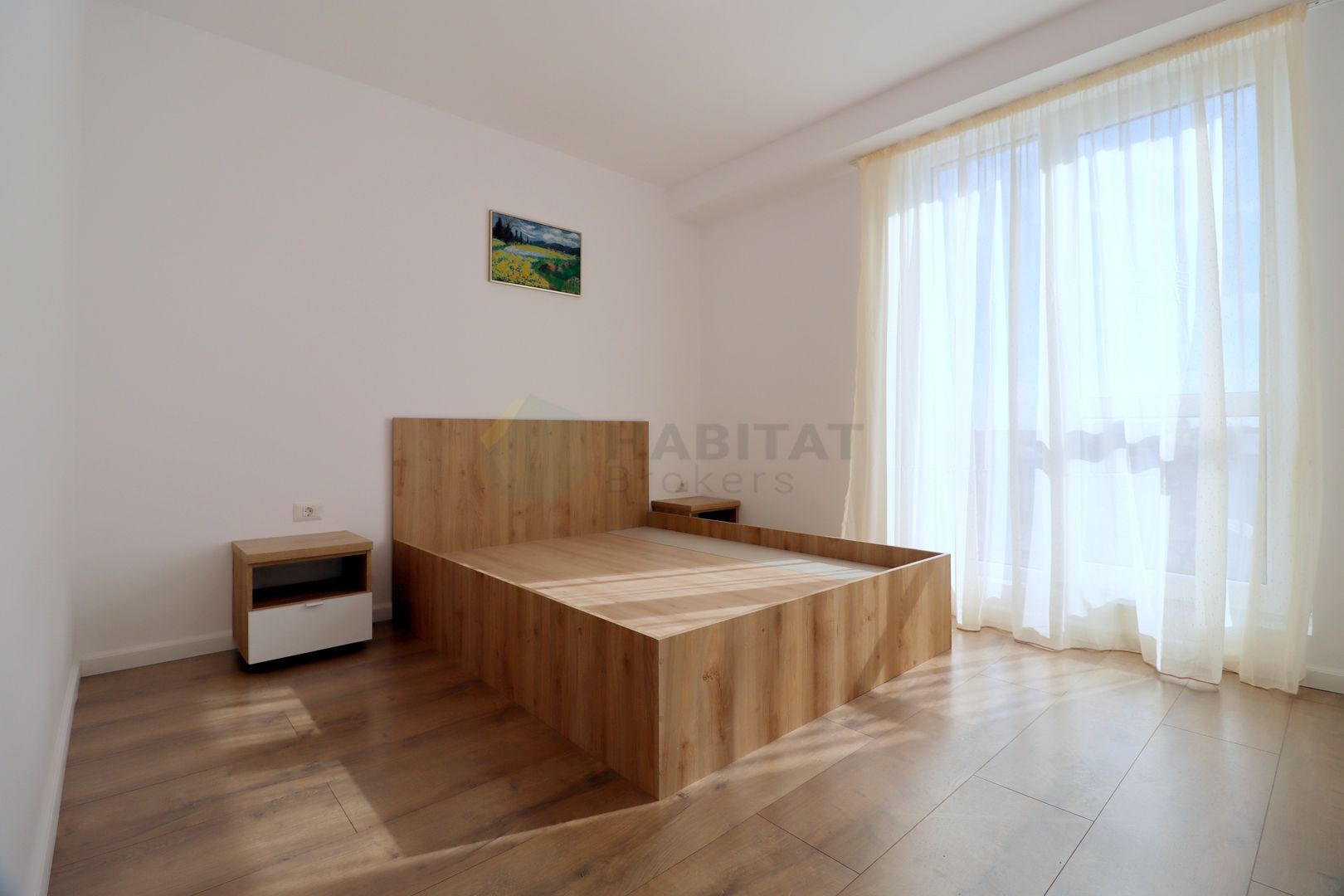 2 camere, loc de parcare incus - Poză 3