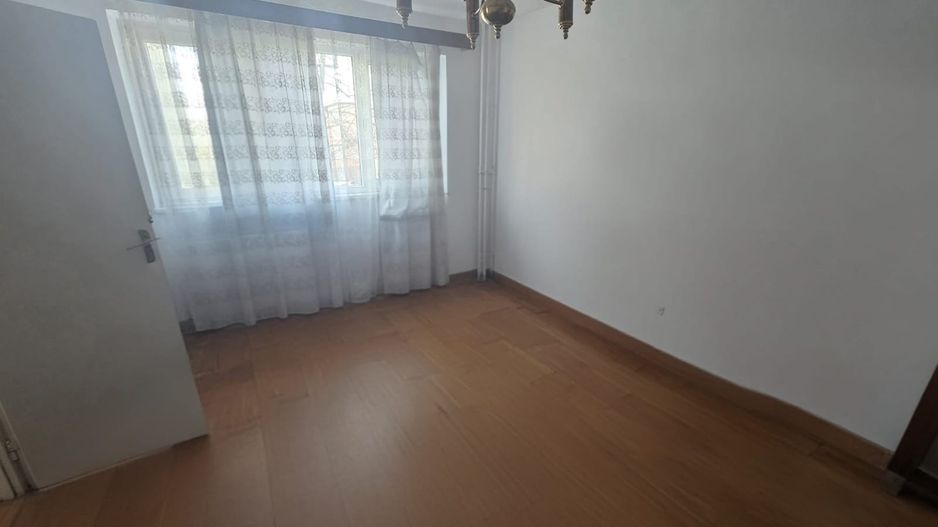 Apartament cu 3 camere de vânzare în zona Take Ionescu – Etajul 1 - Poză 3