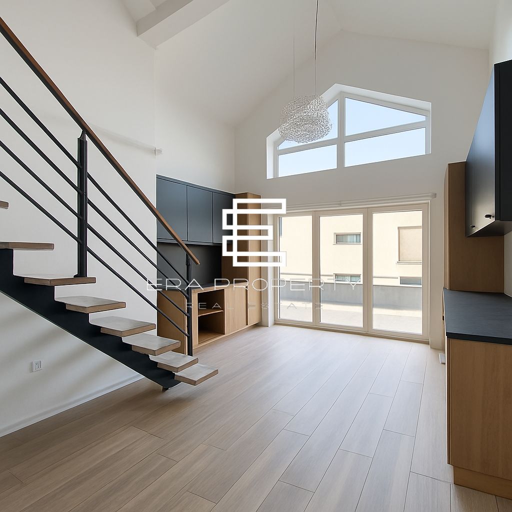 Apartament tip penthouse  partial mobilat , Intabulat,zona Cristian - Poză 2