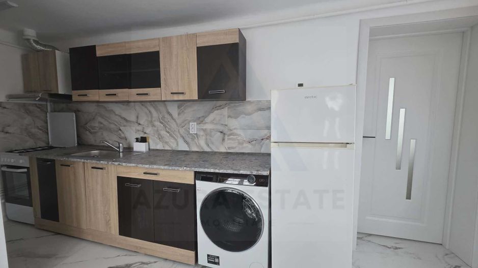 Garsoniera moderna la casa cu curte prima inchiriere in zona Strand - Poză 2