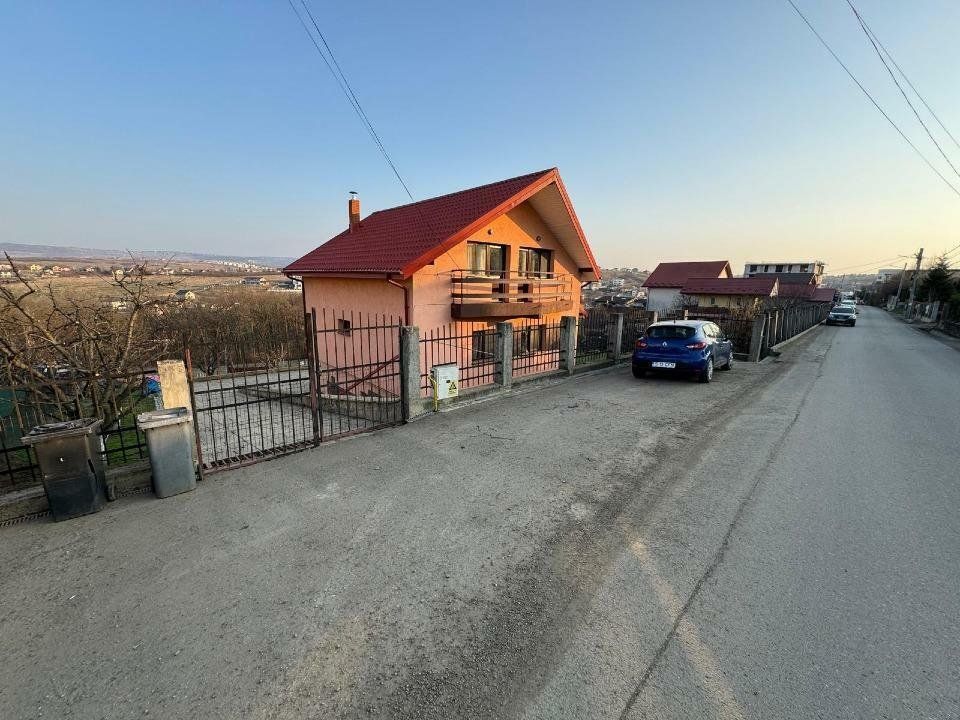 Hlincea, str.Mănăstirii, CIUREA, Iaşi + 1.700 mp teren şi Vilă (D+P+M) - Poză 1