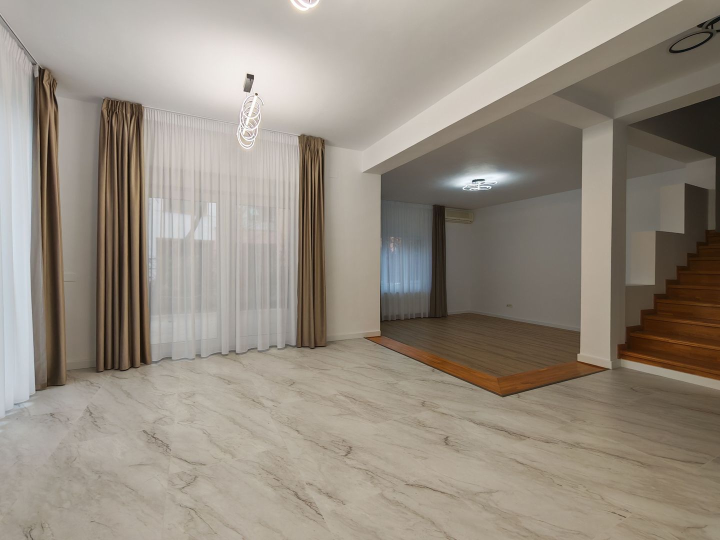 Vilă duplex Pipera, grădină, parcare - Poză 1