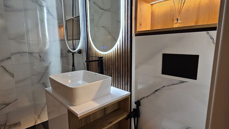 2 camere decomandat, renovat lux, mobilat – Metrou 1 Decembrie - Poză 1