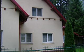 Pensiune de vanzare P+E Busteni - central - Poză 4