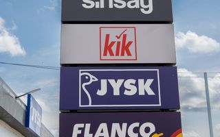 Spațiu comercial de închiriat, 218 mp, în Buznei Shopping Center, Târgu Frumos - Poză 1