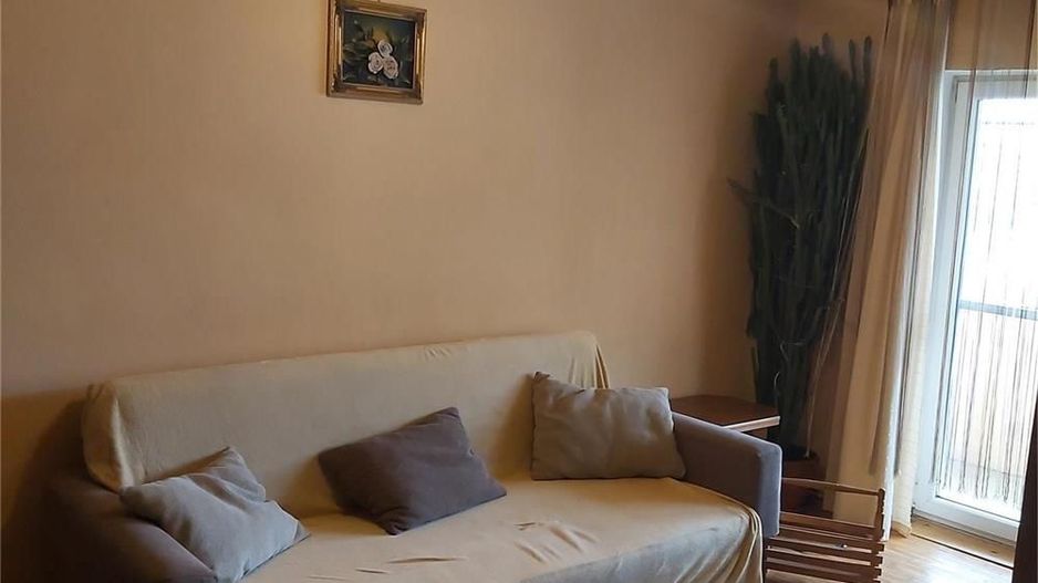 Apartament de vanzare sau la schimb cu casa - Poză 1