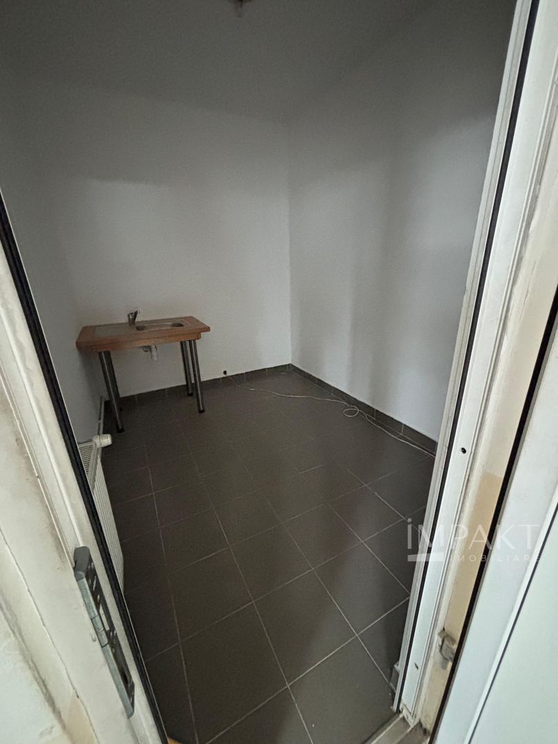 De închiriat service auto cu zona de birouri/sala asteptare - Poză 8