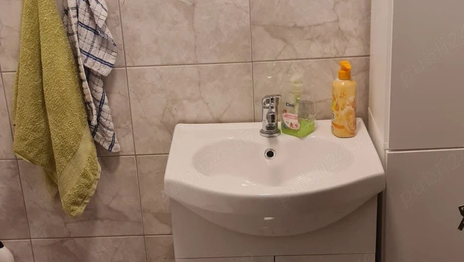 vand aparatment 3 camere, bucatarie si doua bai. 51 mp langa piata Doina - Poză 3