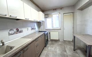 Apartament 3 camere Ultracentral-Pitesti-Bloc Mobilux etaj intermediar - Poză 5