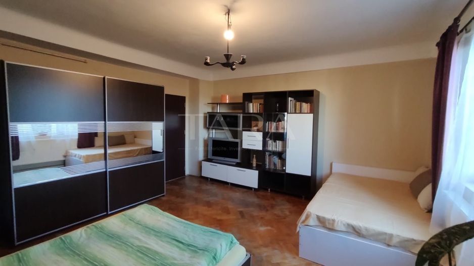 Apartament cu 2 camere, zona Gruia. - Poză 4