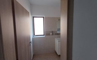 Casă 4 camere – 115 mp, cu teren 100 mp – Valea Adanca-850 Euro - Poză 24