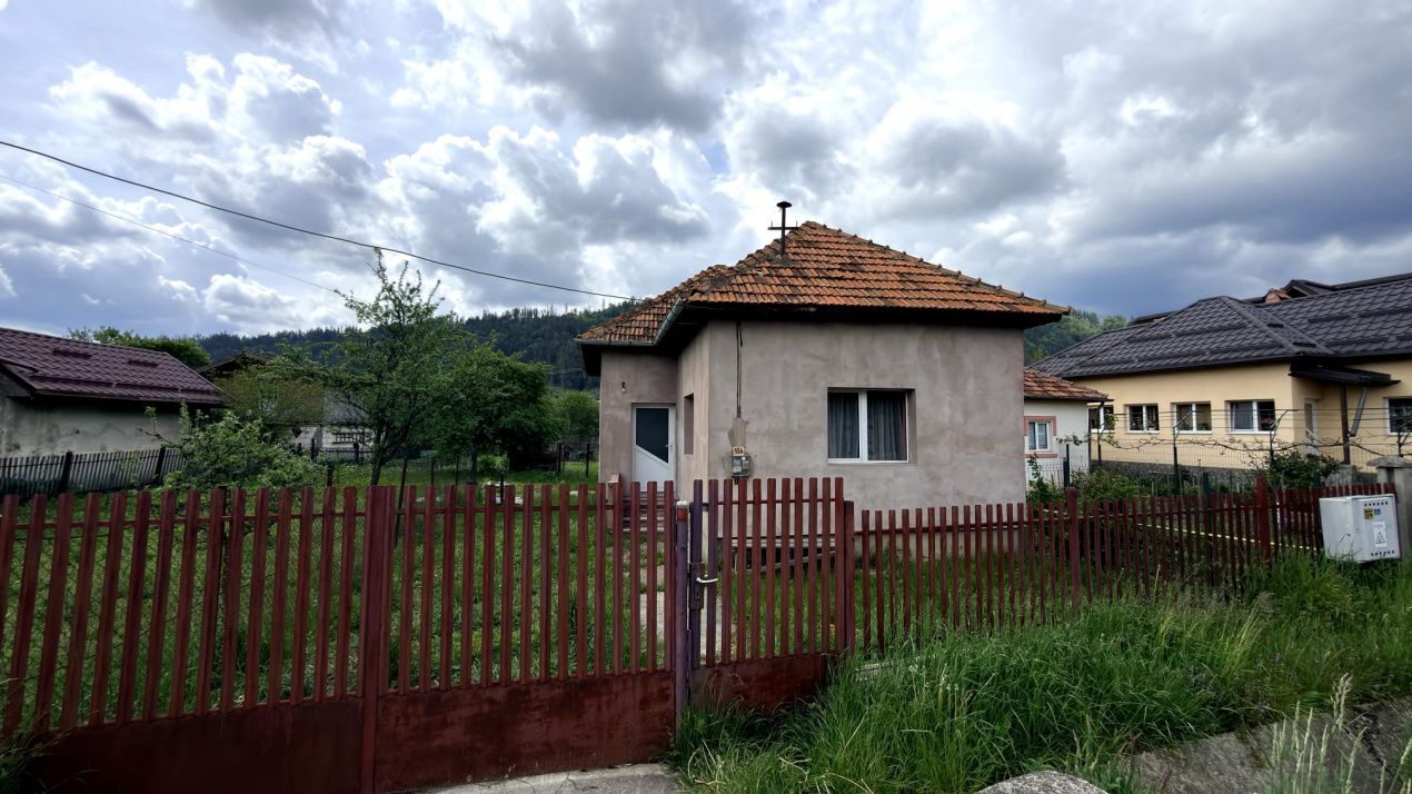 Casa individuala  Leresti la strada principala+ teren 831 mp, utilitati complete - Poză 17