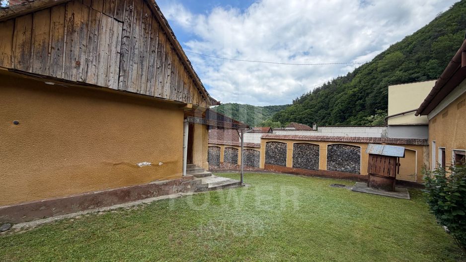 Casă rustică de vânzare în Tilișca, (Marginimea Sibiului) - Poză 11