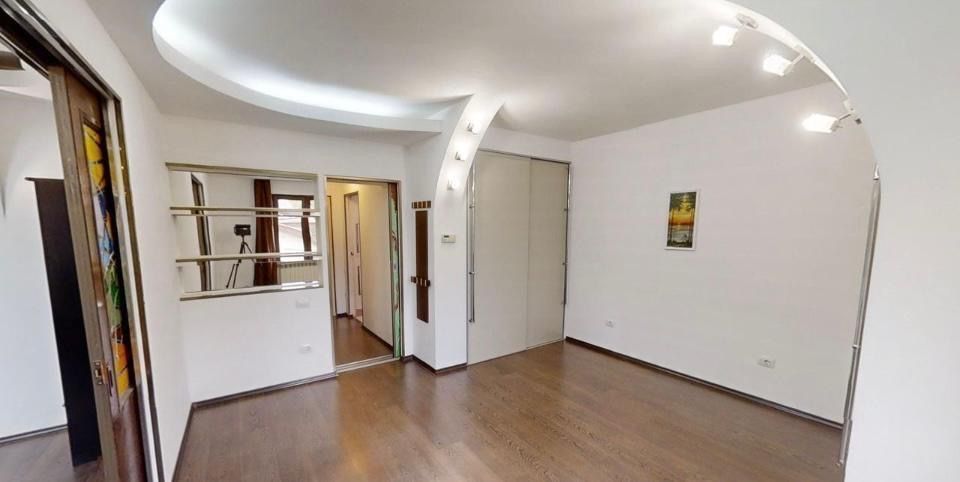 Ion Neculce | Apartament 5 camere în vilă monument - Poză 6
