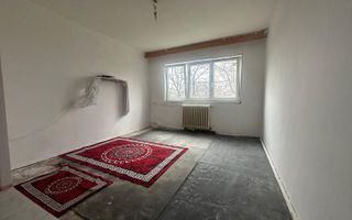 Garsonieră | etaj 2 | Zona buna | - Poză 1