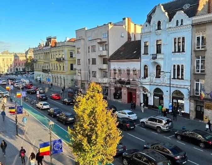 Apartament ULTRACENTRAL, 4 camere, decomandat - Poză 10