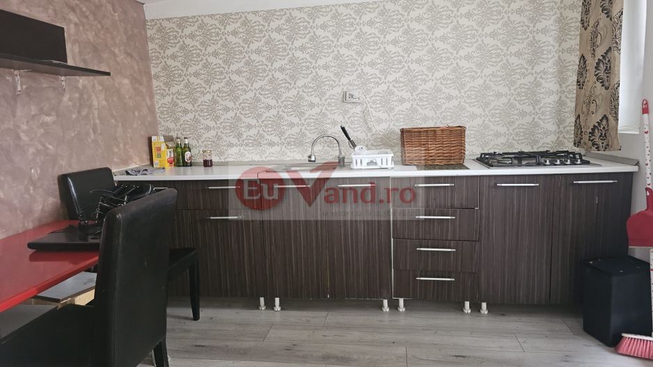 Casa 35 mp cu curte 300 mp, Micro 17 – Str. Oltului, 250 euro lunar - Poză 5