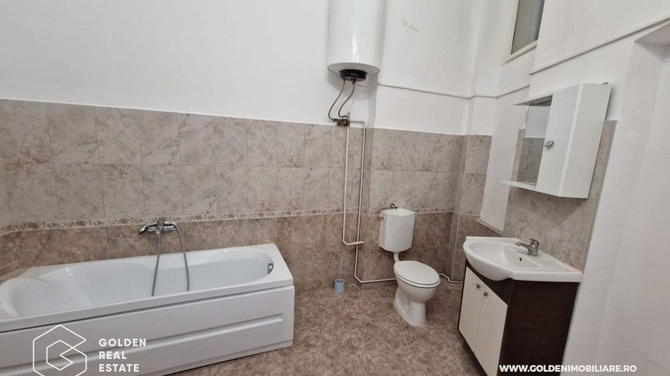 Apartament 3 camere renovat, ultracentral, etaj 3, cladirea Catedralei Catolice - Poză 9