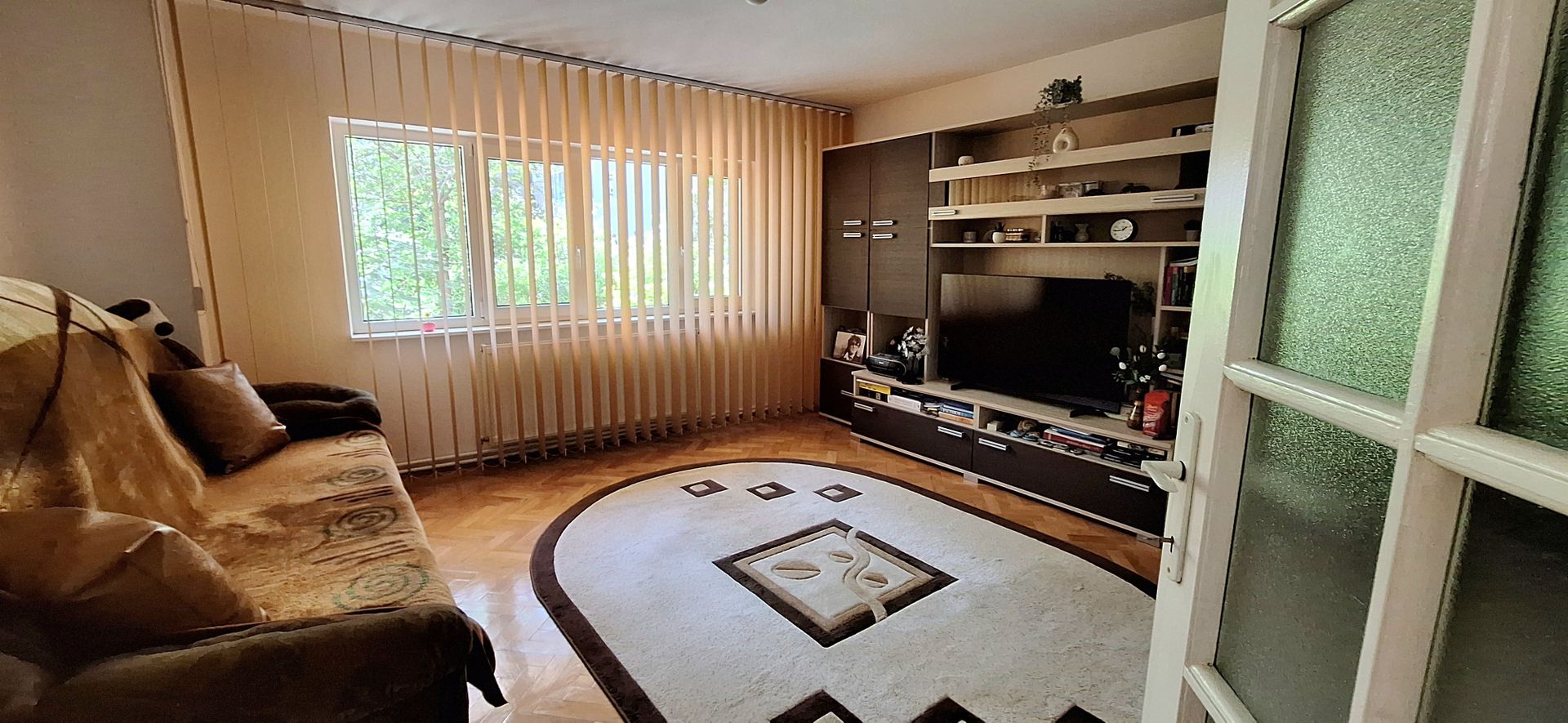 Apartament renovat cu 3 camere - zona Andrei Saguna - Poză 2
