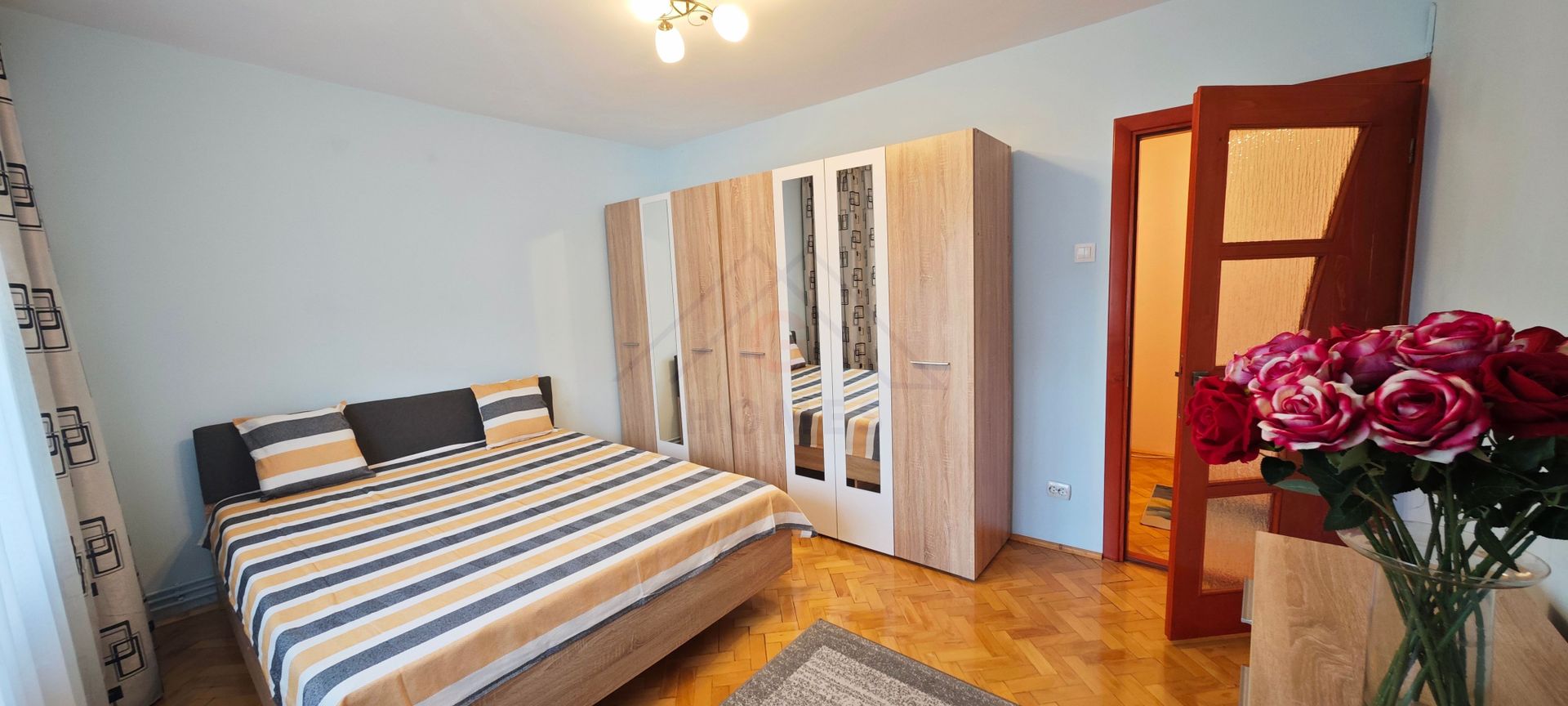 Apartament mare, decomandat, bucatarie separata. PET FRIENDLY. - Poză 18