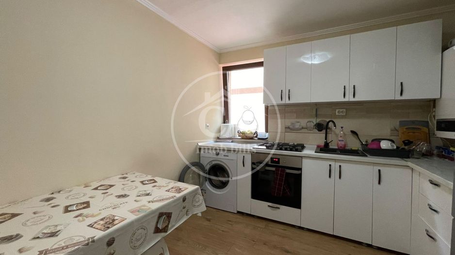 Casa de vanzare cu 3 camere tip duplex in zona Rogerius Oradea - Poză 4