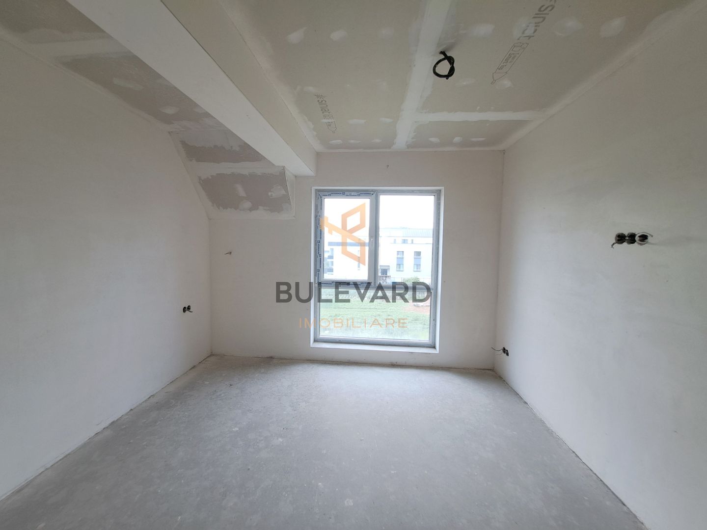 Apartament cu 3 camere + parcare, zona strazii Libertatii! - Poză 7