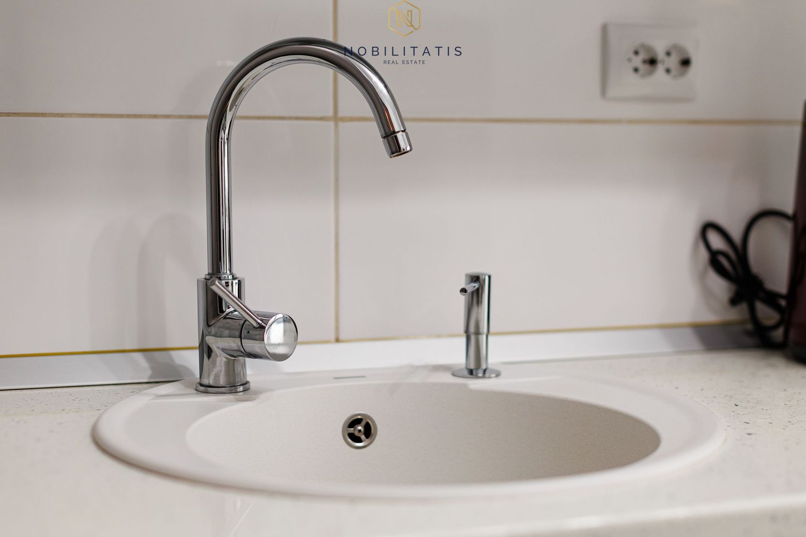 Un apartament cum rar găsești, în centrul orasului | Garaj privat - Poză 41