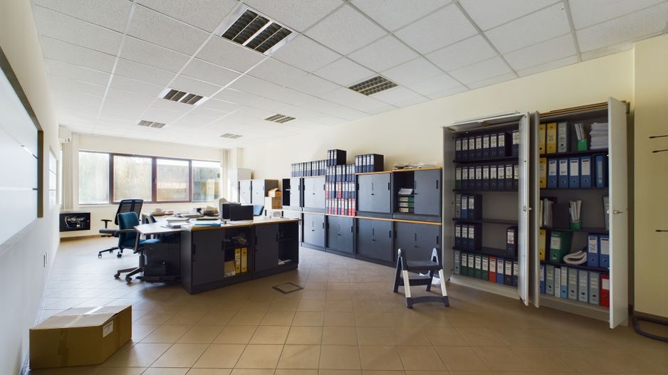 Spațiu industrial cu birouri - Zona Șagului - Poză 13