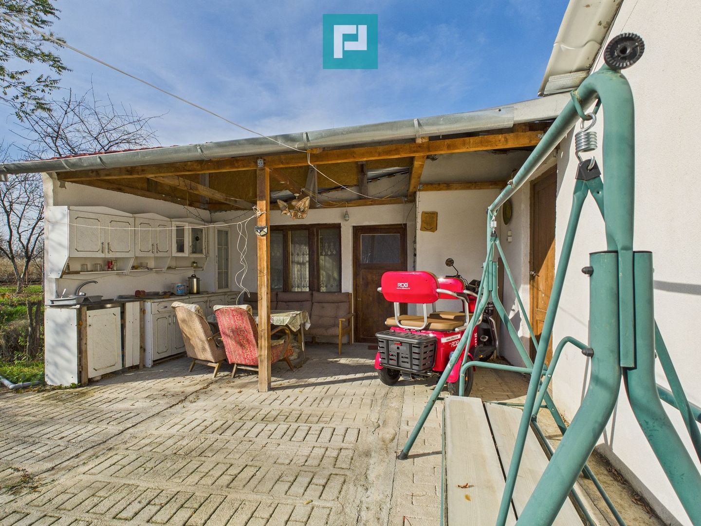 Casuță cu priveliște panoramică spre Cetatea Șiria - Poză 6