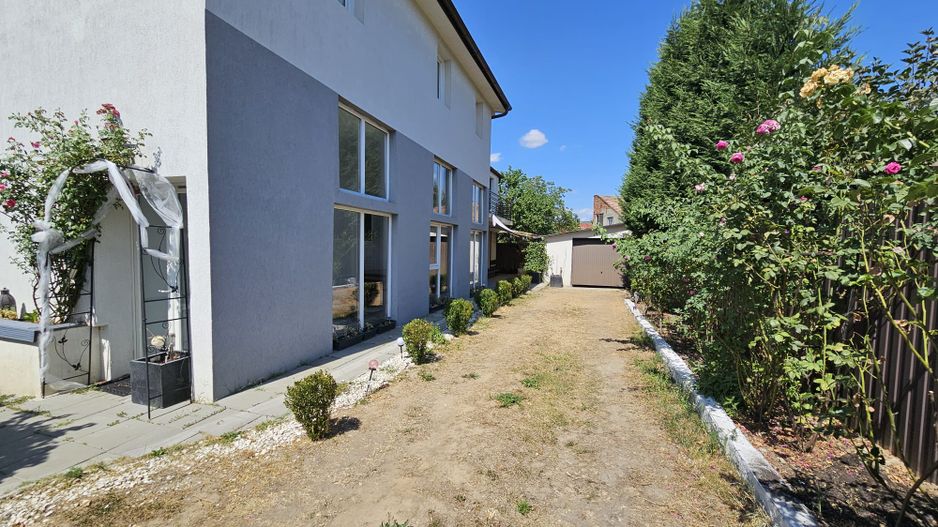 0 % comision, casa individuala 4 camere, 400 mp teren cartier Bulgaria - Poză 21