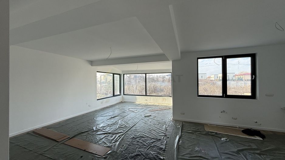 Vila individuala 5 camere Tunari - Poză 22