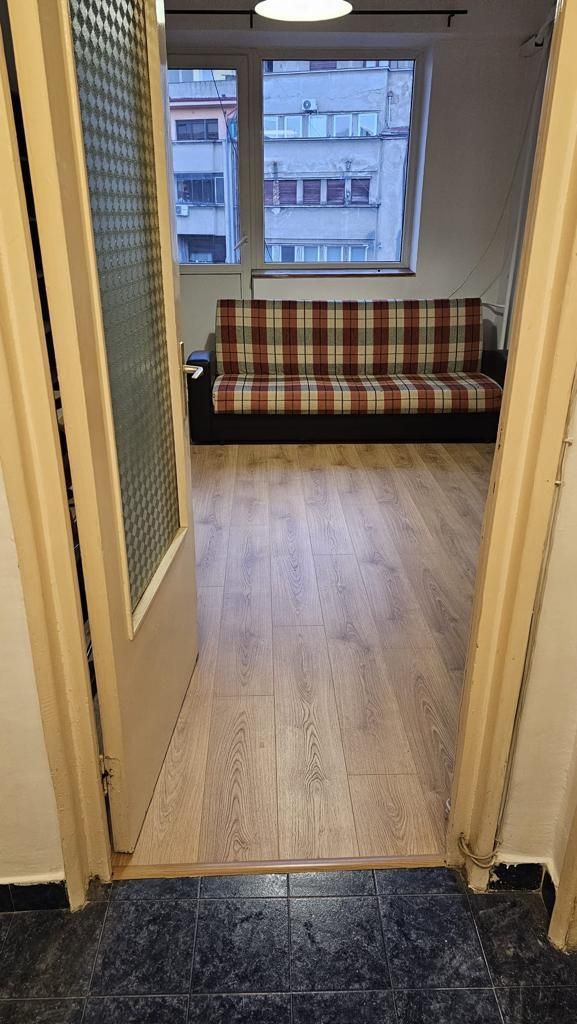 Apartament 2 camere, bloc solid consolidat, etaj 5, zona Universitate - Poză 4