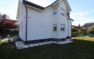 Casa in Blascovici, 5 camere + 3 bai, centrala proprie - Poză 36