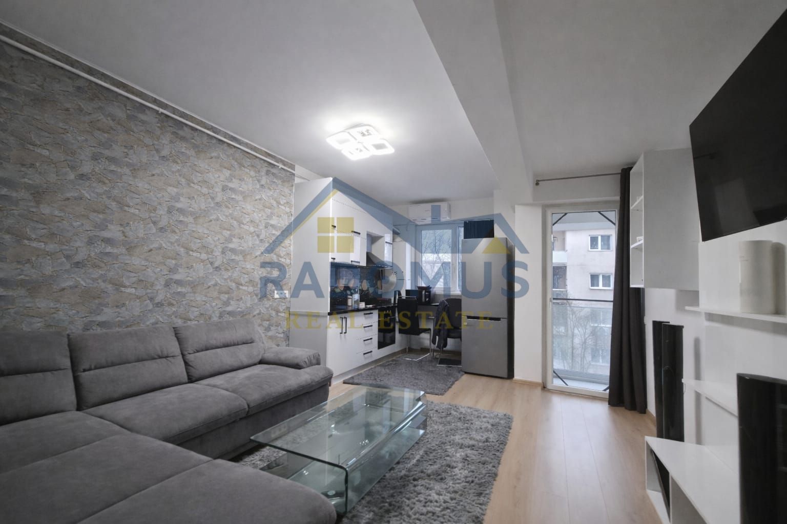 Apartament 2 camere - 2019 -  Cartier 9 Mai - Mobilat - Utilat - Poză 3