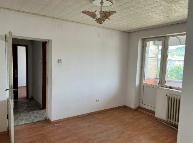 Apartament 3 camere Motru - Poză 2