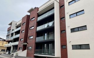 Apartament PREMIUM 3 camere cu GARAJ - zona Centrala - Poză 8