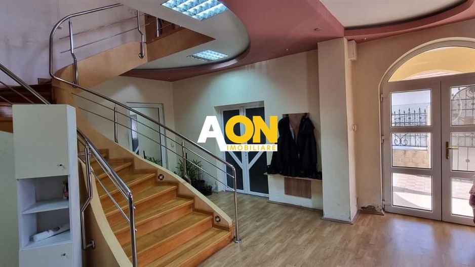 Casa individuala 7 camere Centru - Poză 6