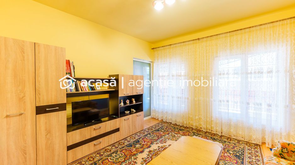 Casă cu grădina în Curtici - Poză 1