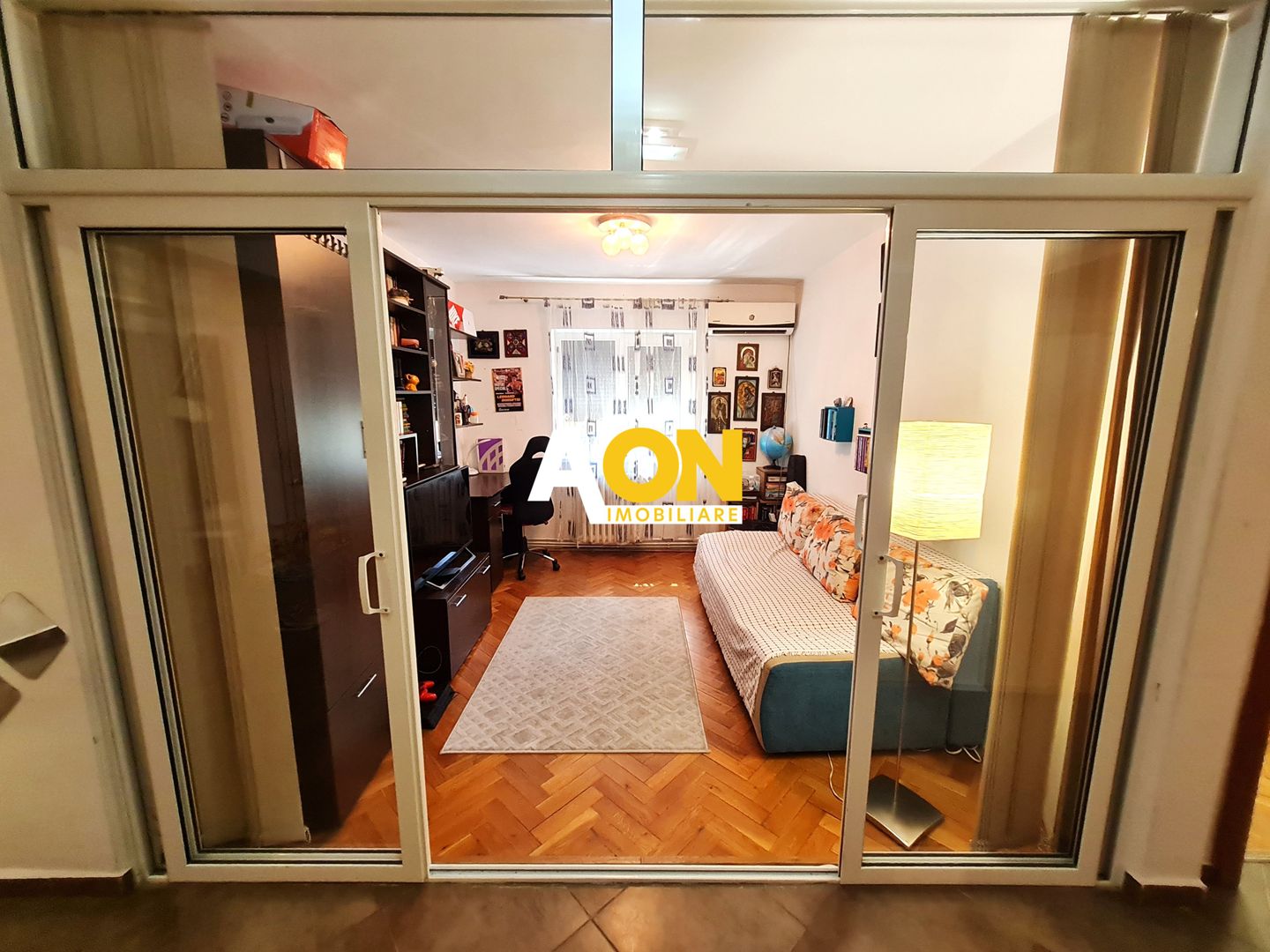 Apartament 4 Camere, Et 3, 82 mp, Decomandat, Mobilat, Utilat, Cetate - Poză 2