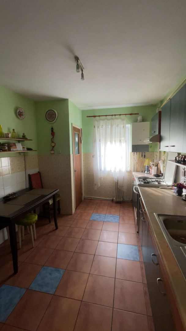 Apartament cu 4 camere de vanzare in Blaj - Poză 8