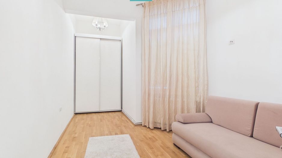 Apartament deosebit în clădire istorică central - Poză 19