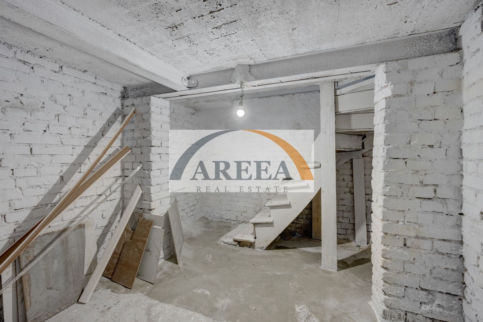 VILA RENOVATA SI ELEGANTA - 131 mp, 6 camere - Mitropolie / Unirii - Poză 26