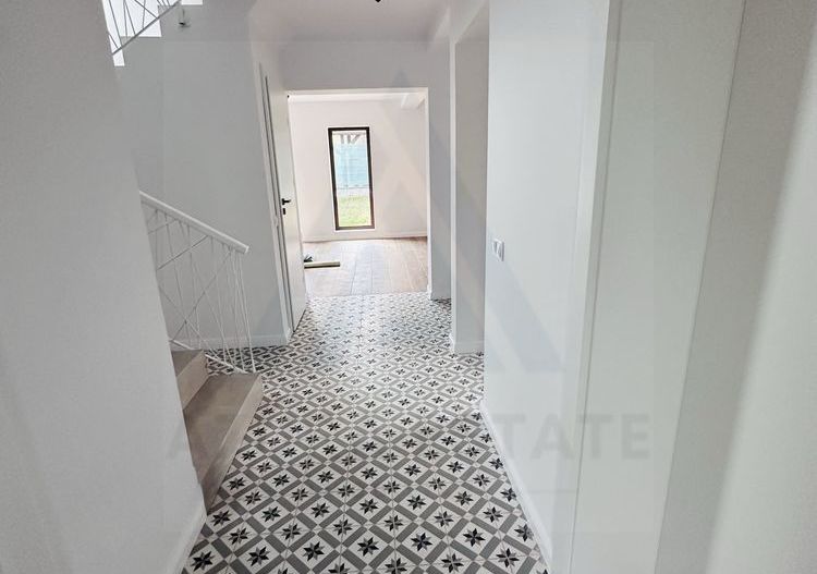 Casă premium complet utilata 5 camere 3 bai teren 427 mp în Cisnădie - Poză 4