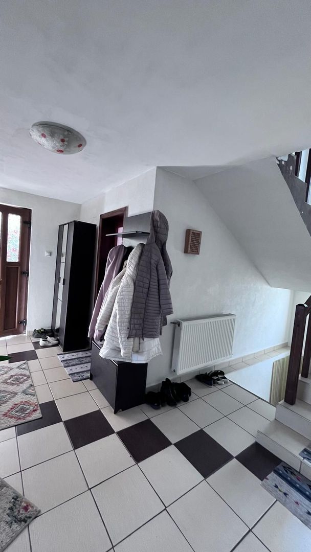Casa de vanzare in Micesti pe 2 nivele si demisol cu garaj - Poză 10