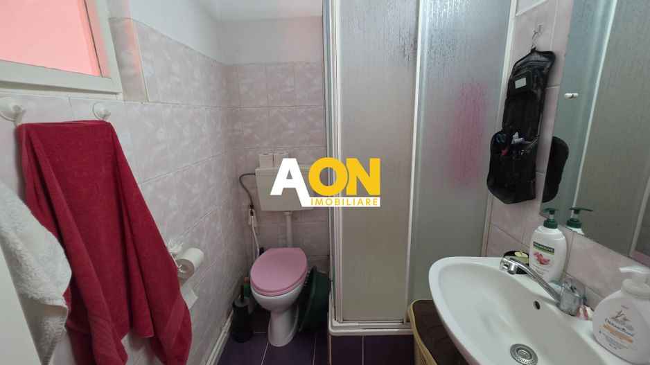 Casa 8 camere, cu 2 corpuri de cladire,  387 mp teren, zona Centru - Poză 8