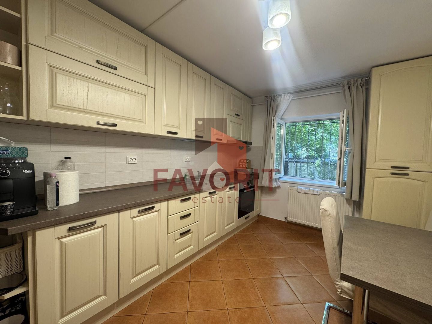 Apartament 3 camere decomandat – Zona Lipovei - Poză 1