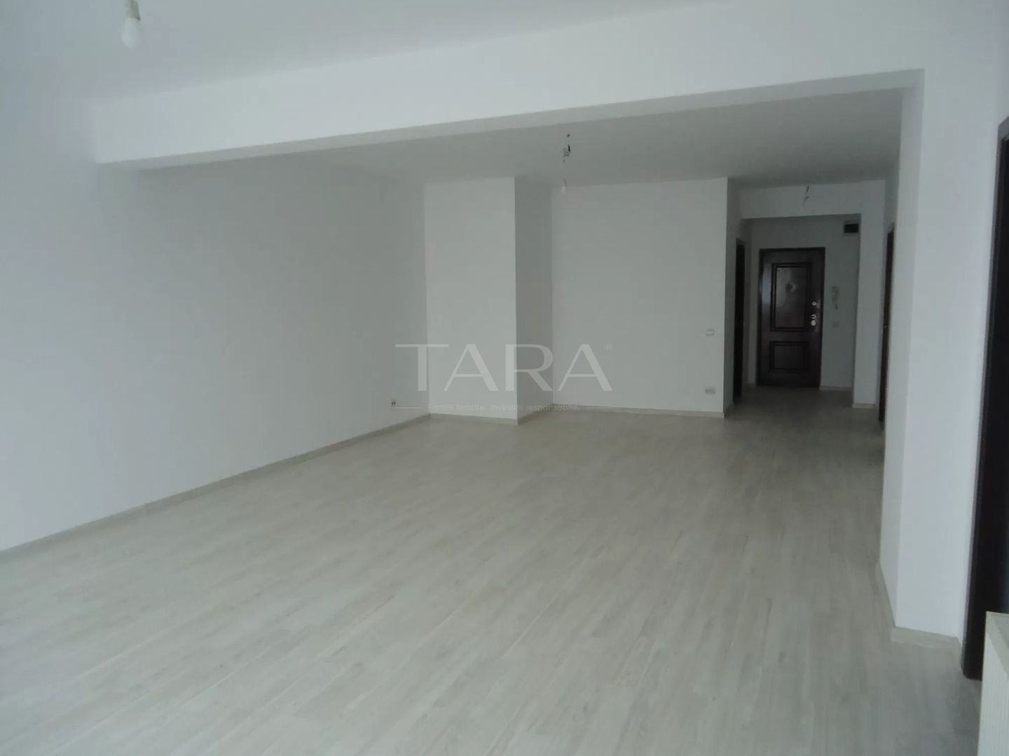 Apartament spațios 100 mp utili – zonă Centrală - Poză 1